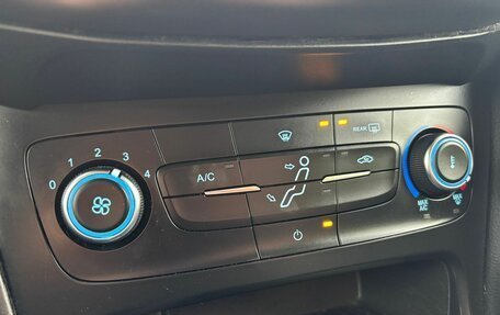 Ford Fiesta, 2015 год, 800 000 рублей, 17 фотография