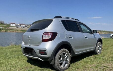 Renault Sandero II рестайлинг, 2019 год, 1 100 000 рублей, 2 фотография