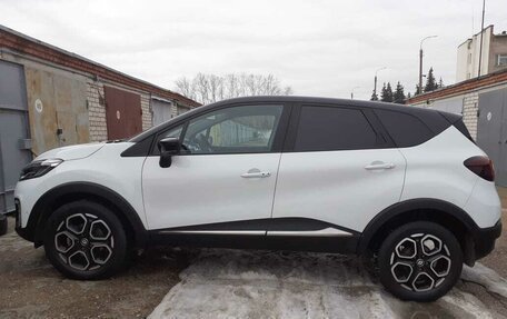 Renault Kaptur I рестайлинг, 2021 год, 1 970 000 рублей, 4 фотография