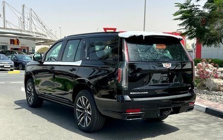 Cadillac Escalade V, 2024 год, 13 750 000 рублей, 5 фотография