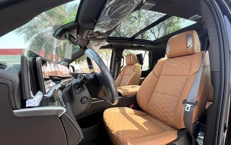 Cadillac Escalade V, 2024 год, 13 750 000 рублей, 9 фотография