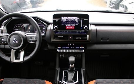 Mitsubishi L200, 2025 год, 5 600 000 рублей, 12 фотография