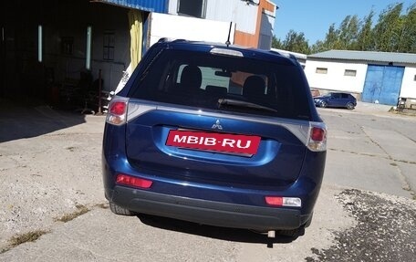 Mitsubishi Outlander III рестайлинг 3, 2013 год, 1 100 000 рублей, 3 фотография