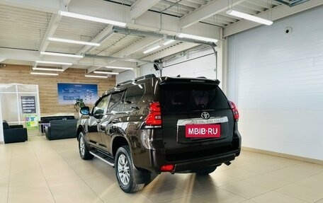 Toyota Land Cruiser Prado 150 рестайлинг 2, 2018 год, 4 399 900 рублей, 4 фотография