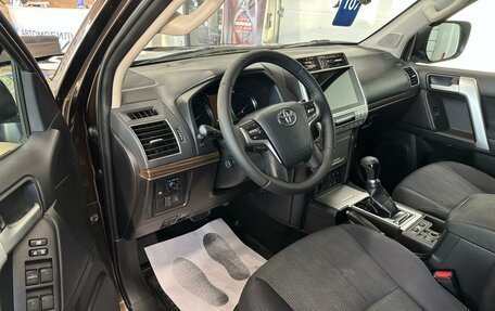 Toyota Land Cruiser Prado 150 рестайлинг 2, 2018 год, 4 399 900 рублей, 10 фотография