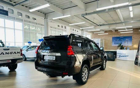 Toyota Land Cruiser Prado 150 рестайлинг 2, 2018 год, 4 399 900 рублей, 6 фотография