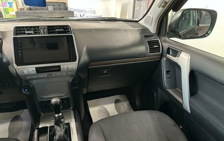 Toyota Land Cruiser Prado 150 рестайлинг 2, 2018 год, 4 399 900 рублей, 15 фотография