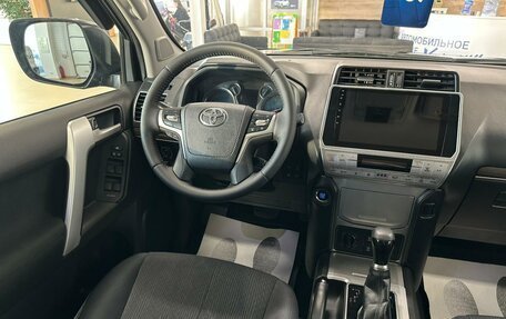 Toyota Land Cruiser Prado 150 рестайлинг 2, 2018 год, 4 399 900 рублей, 14 фотография