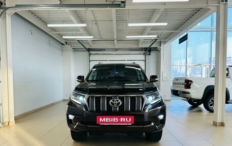 Toyota Land Cruiser Prado 150 рестайлинг 2, 2018 год, 4 399 900 рублей, 9 фотография