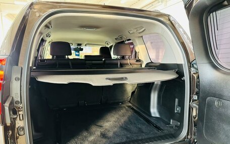 Toyota Land Cruiser Prado 150 рестайлинг 2, 2018 год, 4 399 900 рублей, 20 фотография