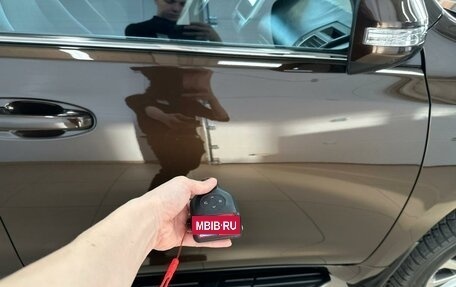 Toyota Land Cruiser Prado 150 рестайлинг 2, 2018 год, 4 399 900 рублей, 28 фотография