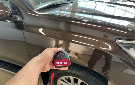 Toyota Land Cruiser Prado 150 рестайлинг 2, 2018 год, 4 399 900 рублей, 29 фотография