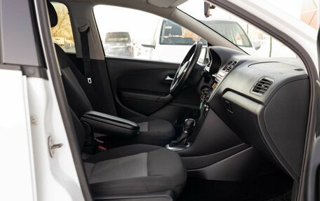 Volkswagen Polo VI (EU Market), 2014 год, 800 000 рублей, 18 фотография