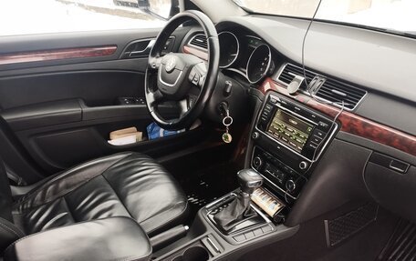 Skoda Superb III рестайлинг, 2011 год, 920 000 рублей, 4 фотография