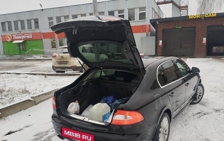 Skoda Superb III рестайлинг, 2011 год, 920 000 рублей, 11 фотография