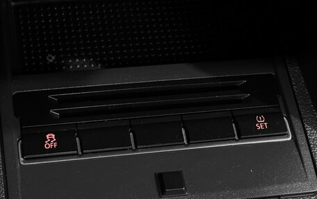 Volkswagen Touran III, 2011 год, 1 090 000 рублей, 25 фотография