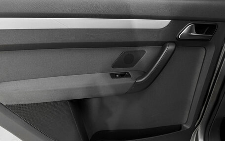 Volkswagen Touran III, 2011 год, 1 090 000 рублей, 19 фотография