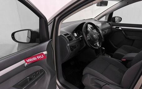 Volkswagen Touran III, 2011 год, 1 090 000 рублей, 13 фотография