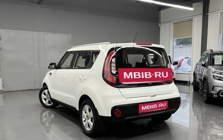 KIA Soul II рестайлинг, 2017 год, 1 545 000 рублей, 6 фотография