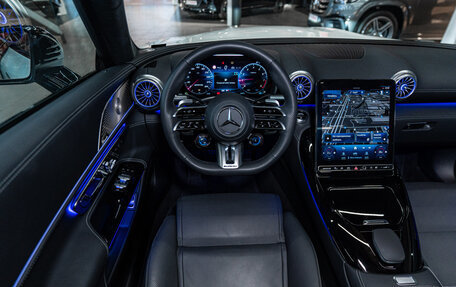 Mercedes-Benz SL-Класс AMG, 2023 год, 14 700 000 рублей, 17 фотография