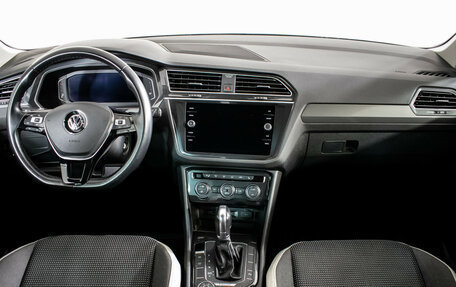 Volkswagen Tiguan II, 2019 год, 2 940 000 рублей, 12 фотография