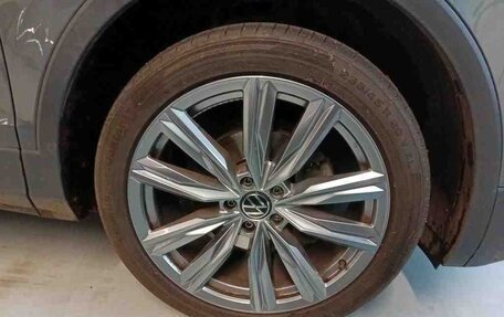 Volkswagen Tiguan II, 2022 год, 3 055 000 рублей, 9 фотография