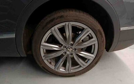 Volkswagen Tiguan II, 2022 год, 3 055 000 рублей, 10 фотография