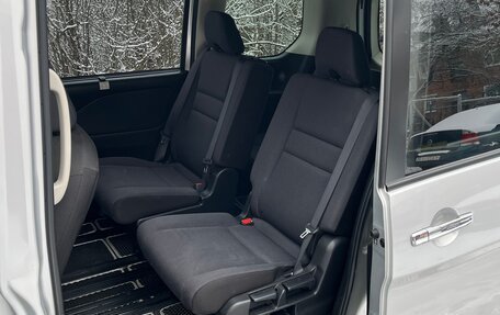 Nissan Serena IV, 2018 год, 2 100 000 рублей, 3 фотография