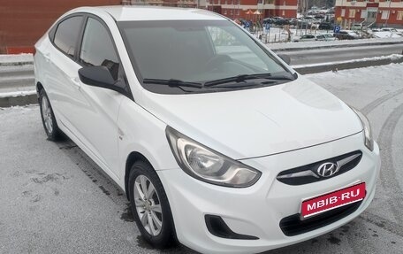 Hyundai Solaris II рестайлинг, 2013 год, 1 100 000 рублей, 1 фотография