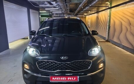 KIA Sportage IV рестайлинг, 2020 год, 2 400 000 рублей, 1 фотография