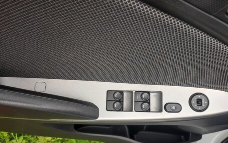 Hyundai Solaris II рестайлинг, 2013 год, 1 100 000 рублей, 9 фотография