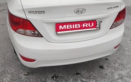 Hyundai Solaris II рестайлинг, 2013 год, 1 100 000 рублей, 2 фотография