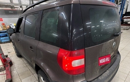 Skoda Yeti I рестайлинг, 2013 год, 999 000 рублей, 5 фотография