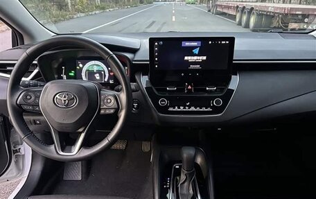 Toyota Corolla, 2024 год, 2 125 000 рублей, 8 фотография