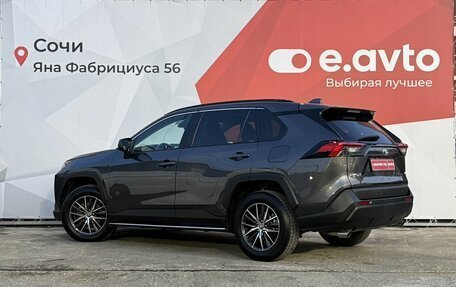 Toyota RAV4, 2019 год, 2 690 000 рублей, 4 фотография