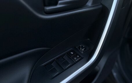 Toyota RAV4, 2019 год, 2 690 000 рублей, 13 фотография