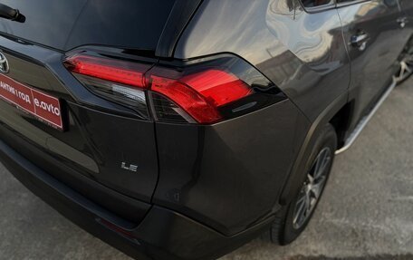 Toyota RAV4, 2019 год, 2 690 000 рублей, 21 фотография