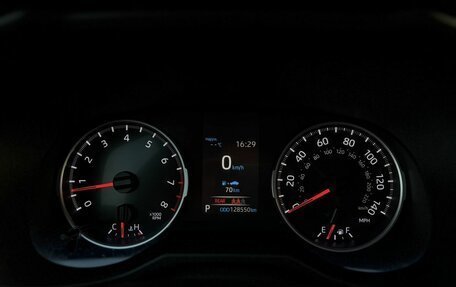 Toyota RAV4, 2019 год, 2 690 000 рублей, 15 фотография