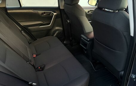 Toyota RAV4, 2019 год, 2 690 000 рублей, 11 фотография