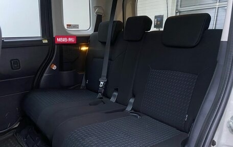 Toyota Roomy I, 2021 год, 1 259 000 рублей, 12 фотография