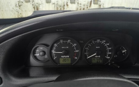 Chevrolet Niva I рестайлинг, 2017 год, 850 000 рублей, 5 фотография