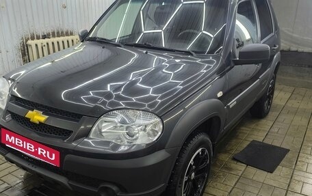 Chevrolet Niva I рестайлинг, 2017 год, 850 000 рублей, 2 фотография