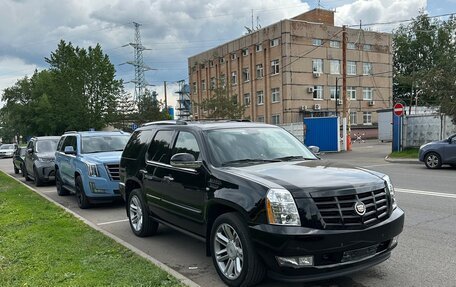 Cadillac Escalade III, 2011 год, 2 500 000 рублей, 2 фотография