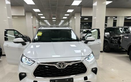 Toyota Highlander, 2025 год, 5 600 000 рублей, 4 фотография