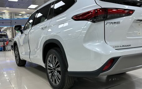 Toyota Highlander, 2025 год, 5 600 000 рублей, 5 фотография