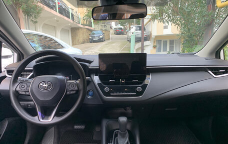 Toyota Corolla, 2024 год, 3 050 000 рублей, 9 фотография