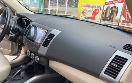 Mitsubishi Outlander III рестайлинг 3, 2008 год, 1 250 000 рублей, 6 фотография