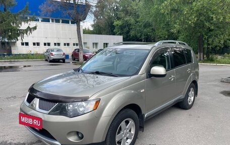 Mitsubishi Outlander III рестайлинг 3, 2008 год, 1 250 000 рублей, 10 фотография