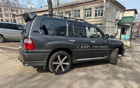 Toyota Land Cruiser 100 рестайлинг 2, 2000 год, 1 600 000 рублей, 4 фотография