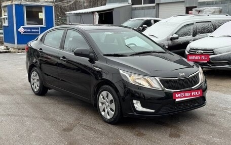 KIA Rio III рестайлинг, 2013 год, 990 000 рублей, 2 фотография